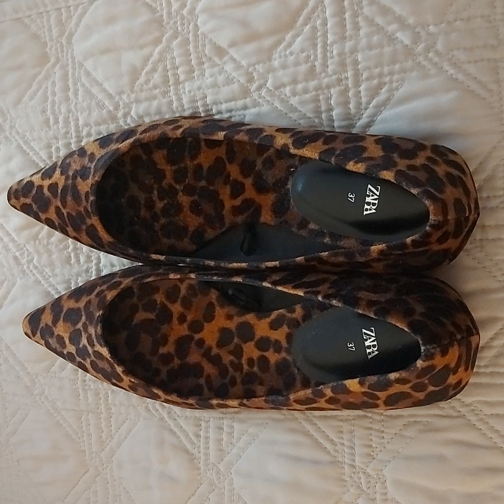 Zara Animal Print Women's Flats